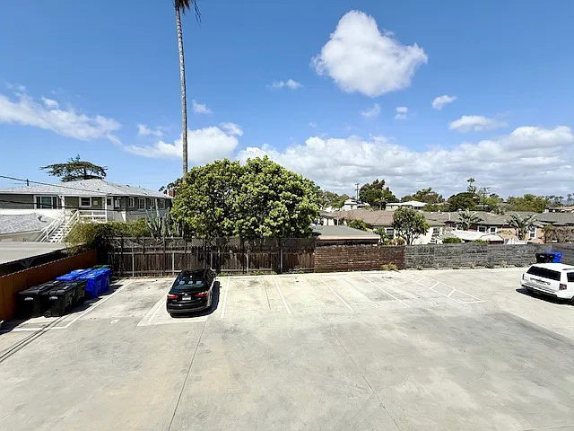 2 bed, 750 sqft, $2,290 — Photo 3