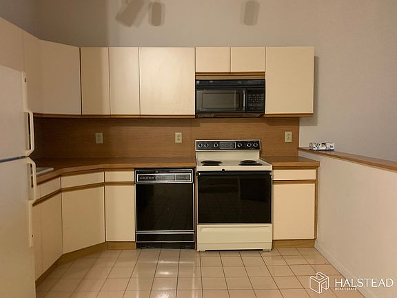 4th image of 75 Liberty Ave Unit D6