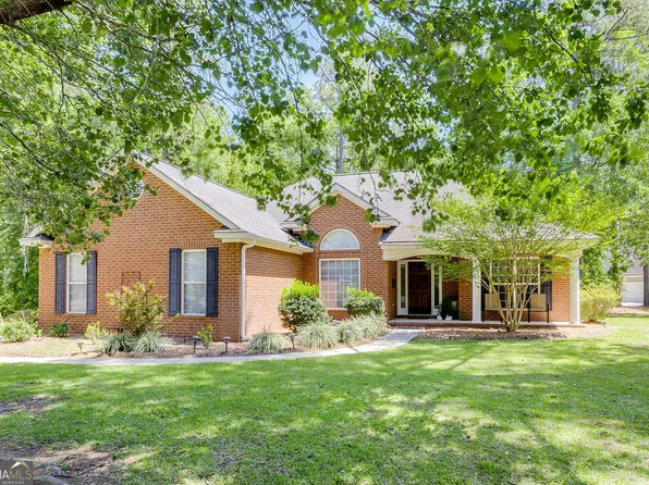 20 Churchill Ct, Richmond Hill, GA 31324