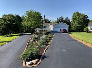 420 Mallard Cove Rd, Moneta, VA 24121