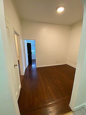 3rd image of 129 Lexington Ave APT 3