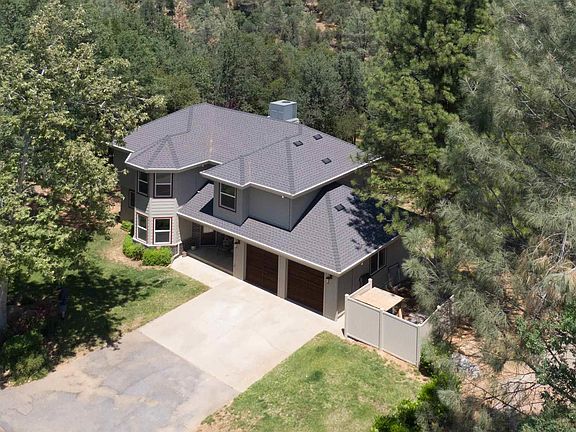 4th image of 21461 Apple Hill Dr