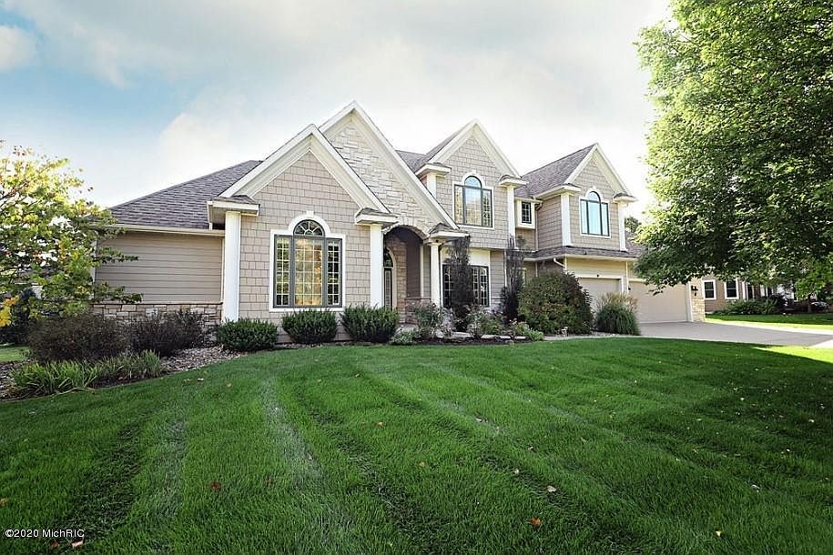 1st image of 7665 Canyon Dr