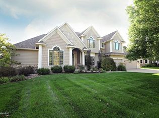 7665 Canyon Dr, Kalamazoo, MI 49009