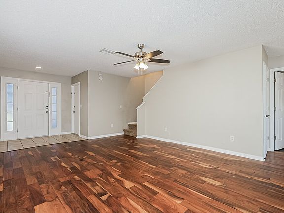 4th image of 6637 Summer Haven Dr