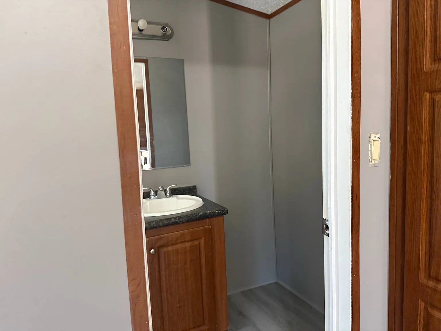 685 Englehart Rd — Photo 4