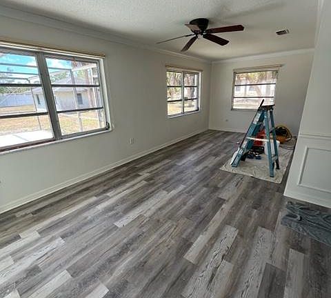 5th image of 680 Suffolk Cir