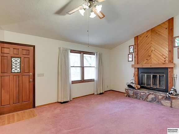 5th image of 7510 Sarpy Ave