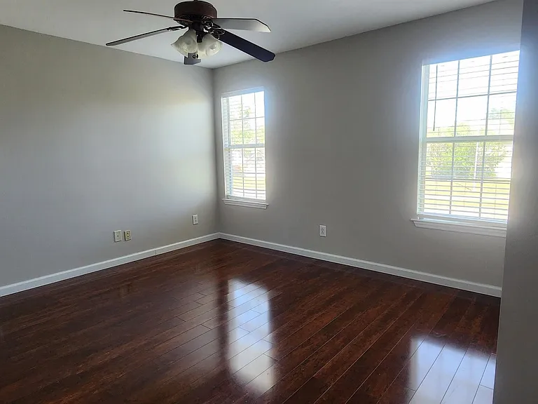 349 Waters Edge Ln — Photo 7