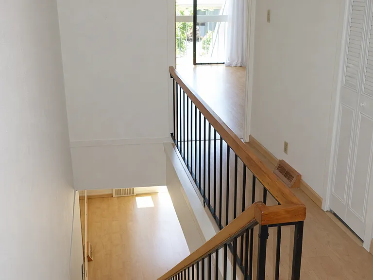 624 Summit House — Photo 12