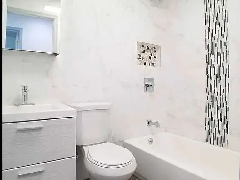 2918 Avenue I #2 — Photo 2