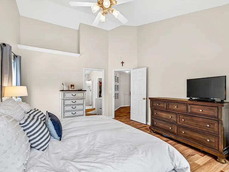 5410 Barnsley Dr — Photo 22