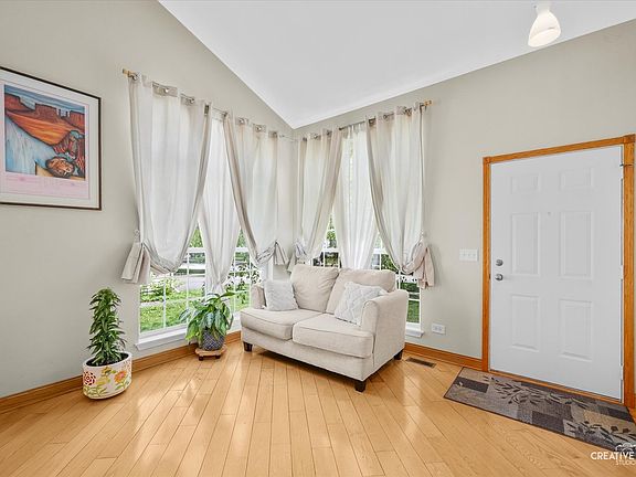 3rd image of 2844 Bluewater Cir