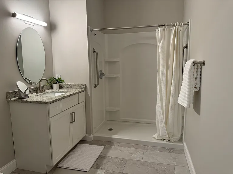 66 Hawthorne Dr — Photo 6