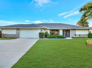 2460 Kings Lake Blvd, Naples, FL 34112