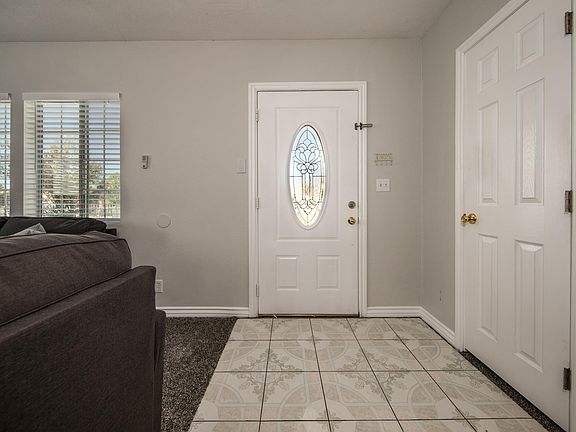 5th image of 6623 Jacaranda Ave