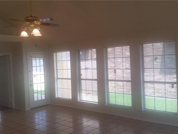 3rd image of 6514 Teresa Ln