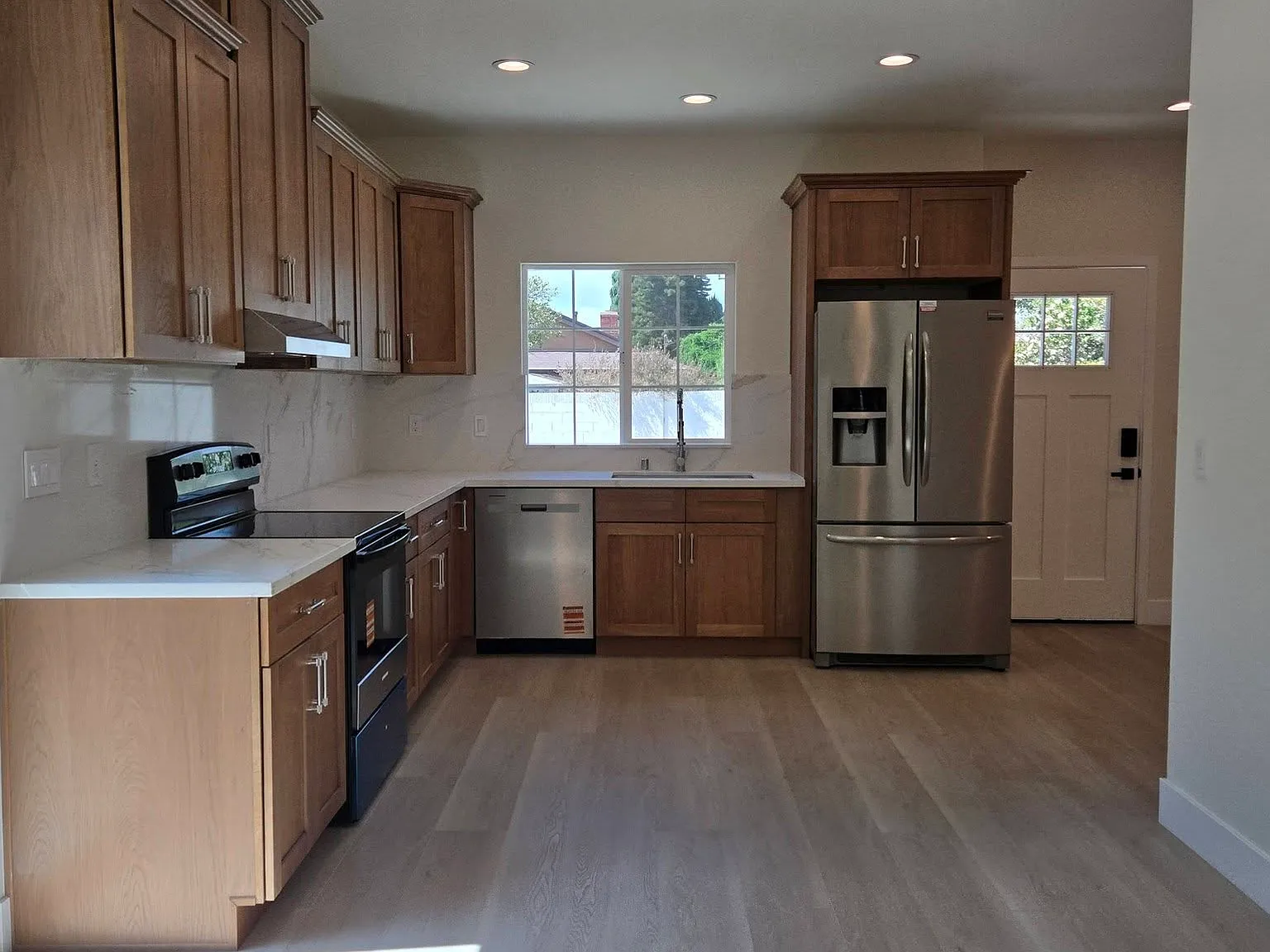Iris Ave, Fountain Valley — Photo 3