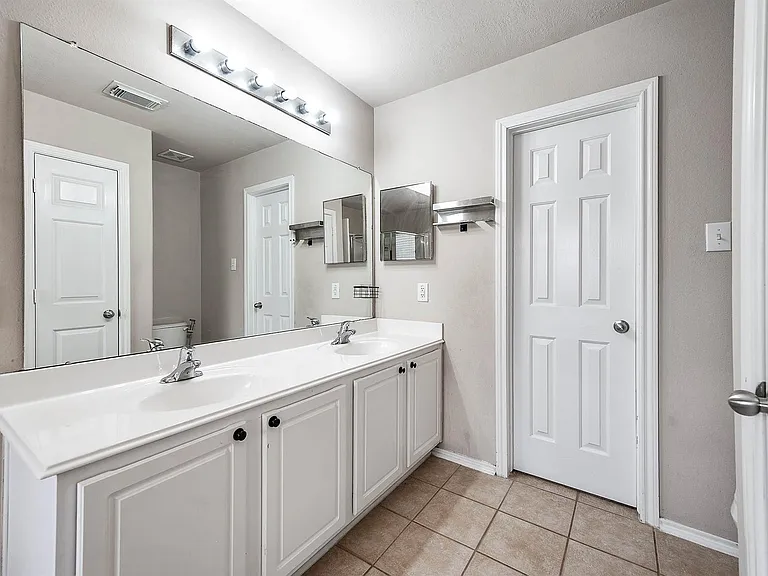 12415 Oriole Lake Way — Photo 23