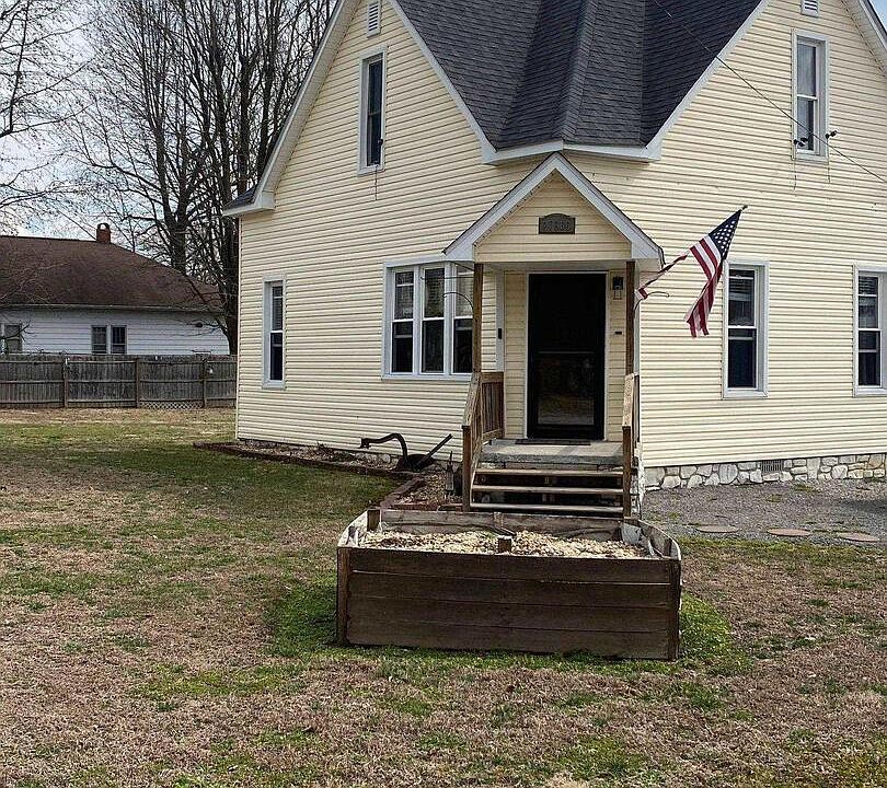1st image of 21686 E Benton St