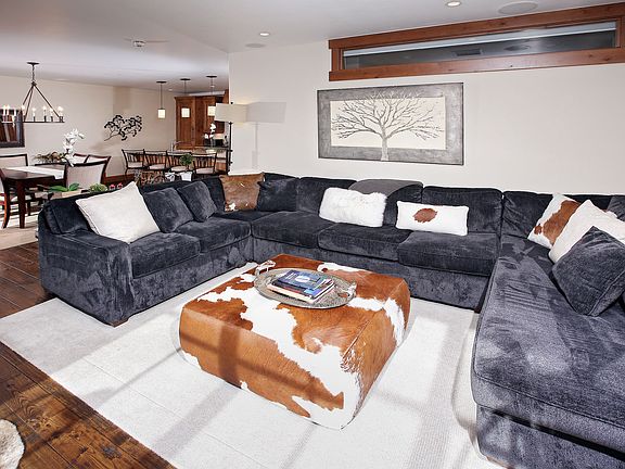 3rd image of 610 W Lionshead Cir #511