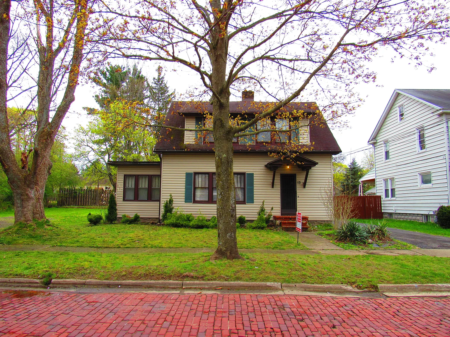 13 Pershing Ave photo 1
