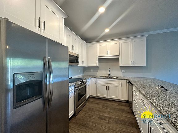 5th image of 1811 Stable Ln