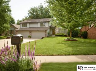 1725 N 123rd St, Omaha, NE 68154