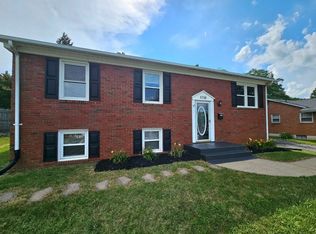 5738 Santa Anita Ter, Roanoke, VA 24012