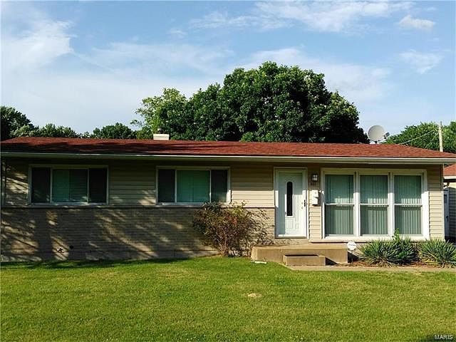 1st image of 885 Kostka Ln