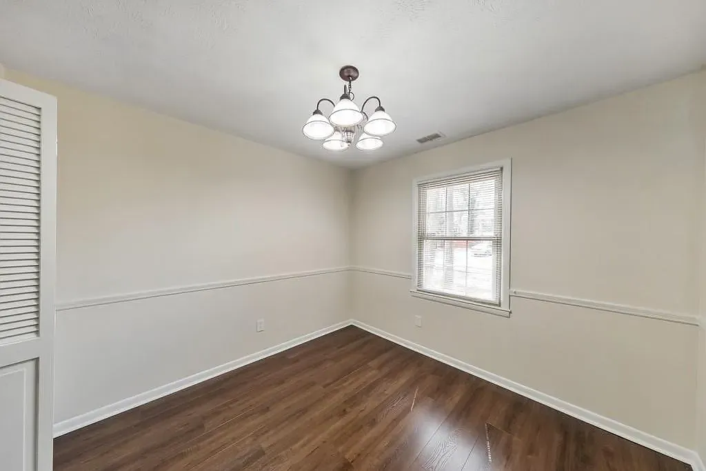 3 bed, 1610 sqft, $2,200 — Photo 3