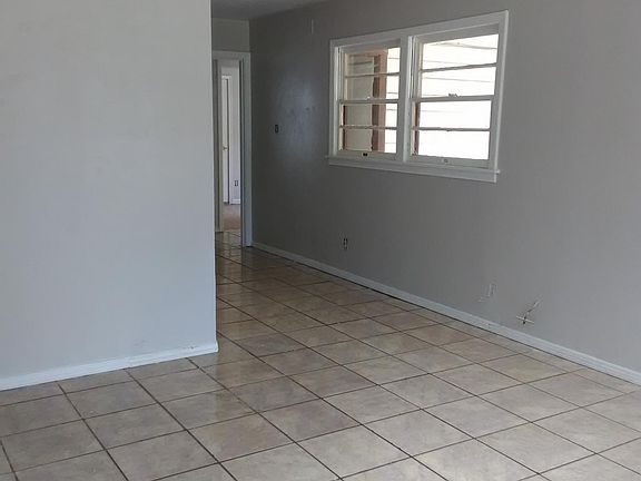 3rd image of 5622 Virginia Ave