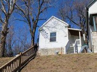 1038 Reynolds Ave, Kansas City, KS 66102