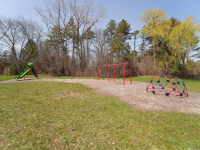 4114 Chelsea Ct — Photo 32