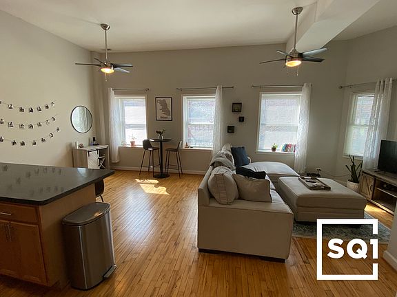 5th image of 2849 N Lincoln Ave #2S