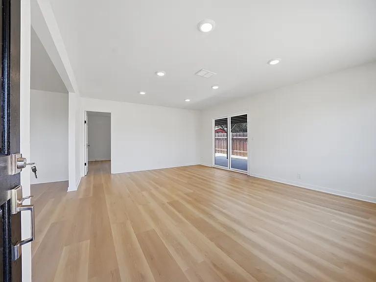 788 Thermal Ave — Photo 4