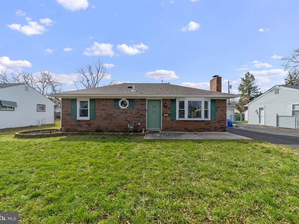 1300 Spencer Dr, Croydon, PA 19021