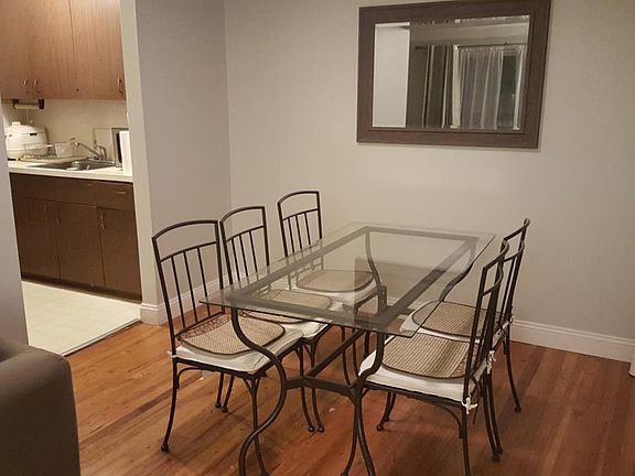 3rd image of 1237 Island Dr APT 204