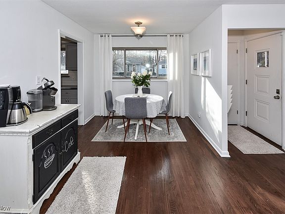 4th image of 593 Bayfair Dr
