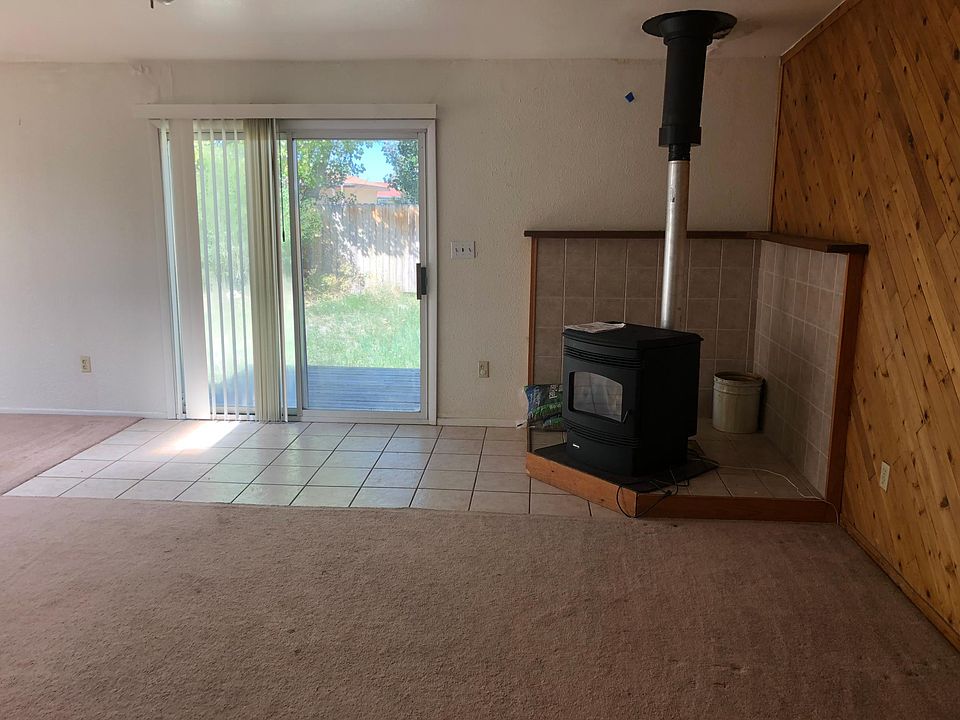 2nd image of 711 Graf Dr