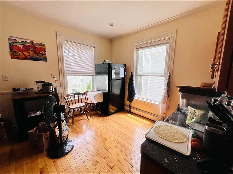 181 Erie St #5 — Photo 7