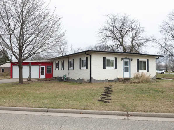 554 Elm St S, Prescott, WI 54021