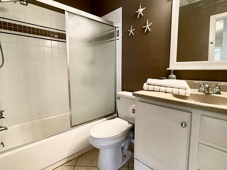 2636 Hidden Lake Dr N #E — Photo 7
