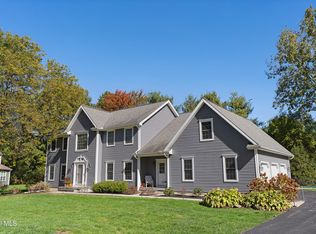 18 Dublin Drive, Niskayuna, NY 12309