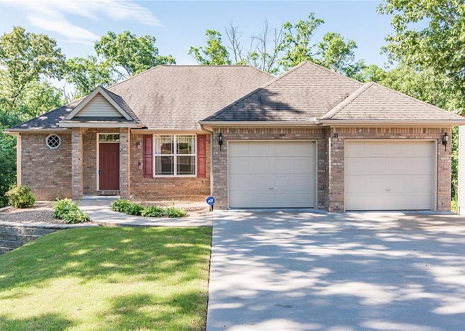 1st image of 33 Merritt Cir