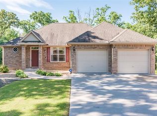 33 Merritt Cir, Bella Vista, AR 72714