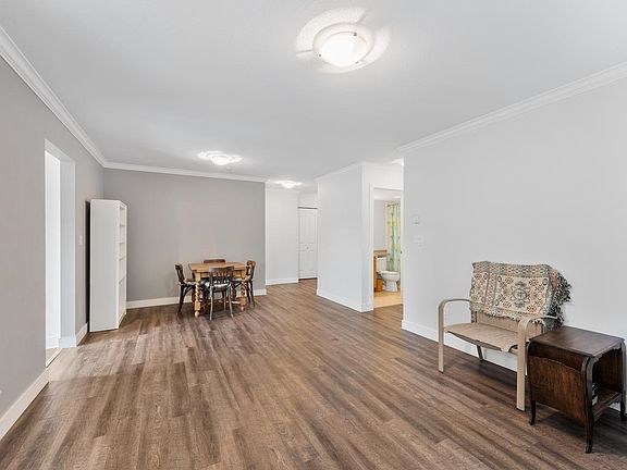 5th image of 20239 Michaud Cres #303