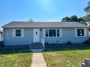 722 Minnesota Ave SW, Huron, SD 57350