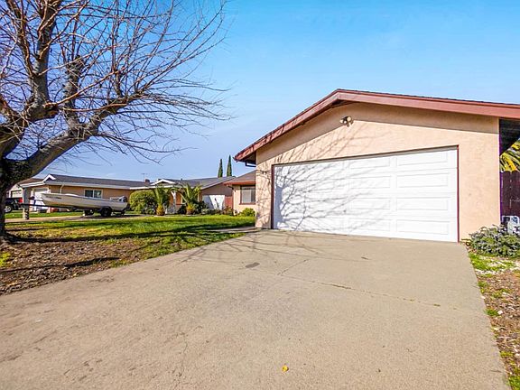 3rd image of 608 Frieda Drive