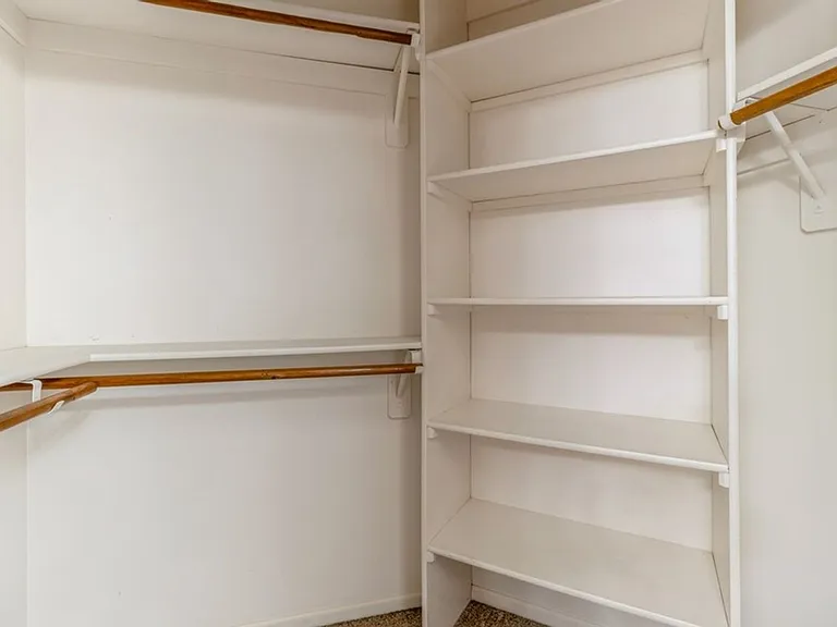13585 Summit Dr — Photo 22